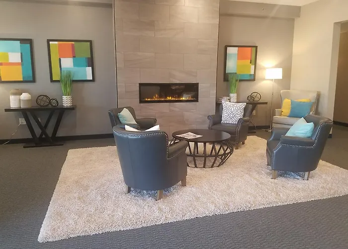 Reston Lodge & Suites - Emmetsburg